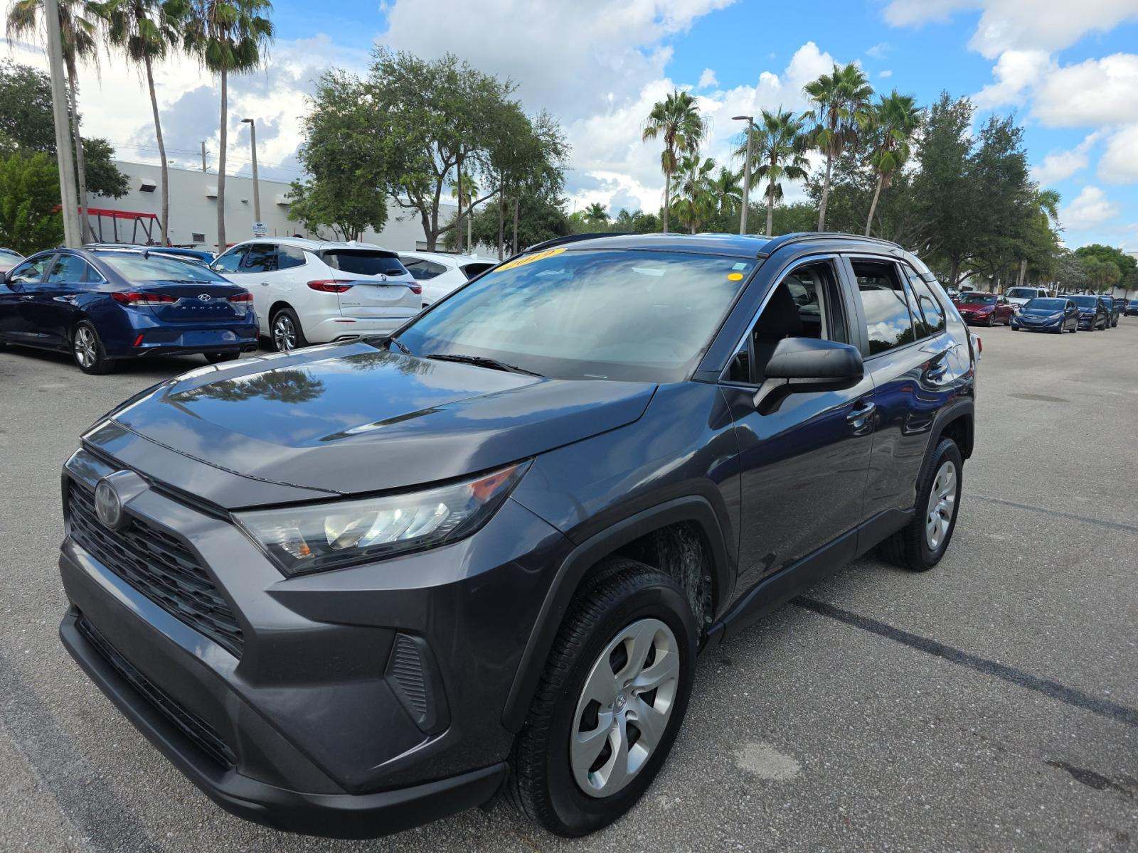 2019 Toyota RAV4 LE FWD