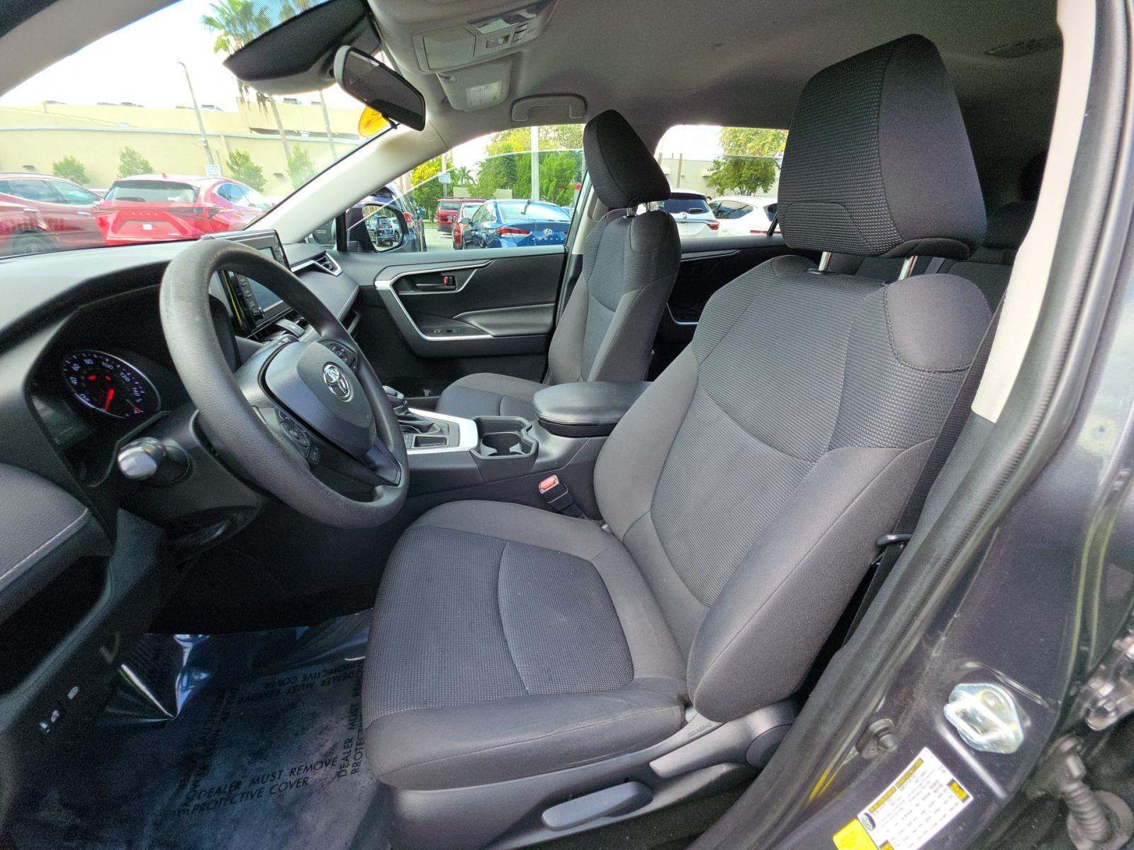 2019 Toyota RAV4 LE FWD