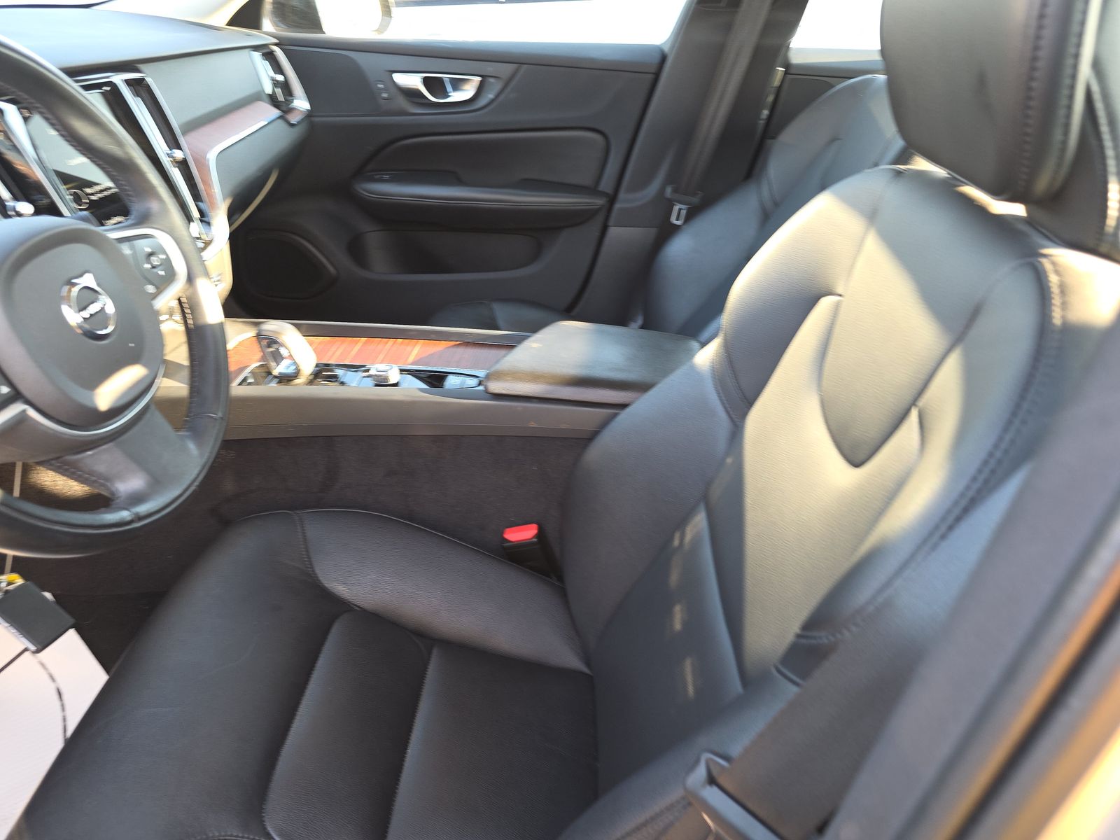 2022 Volvo S60 B5 Inscription FWD