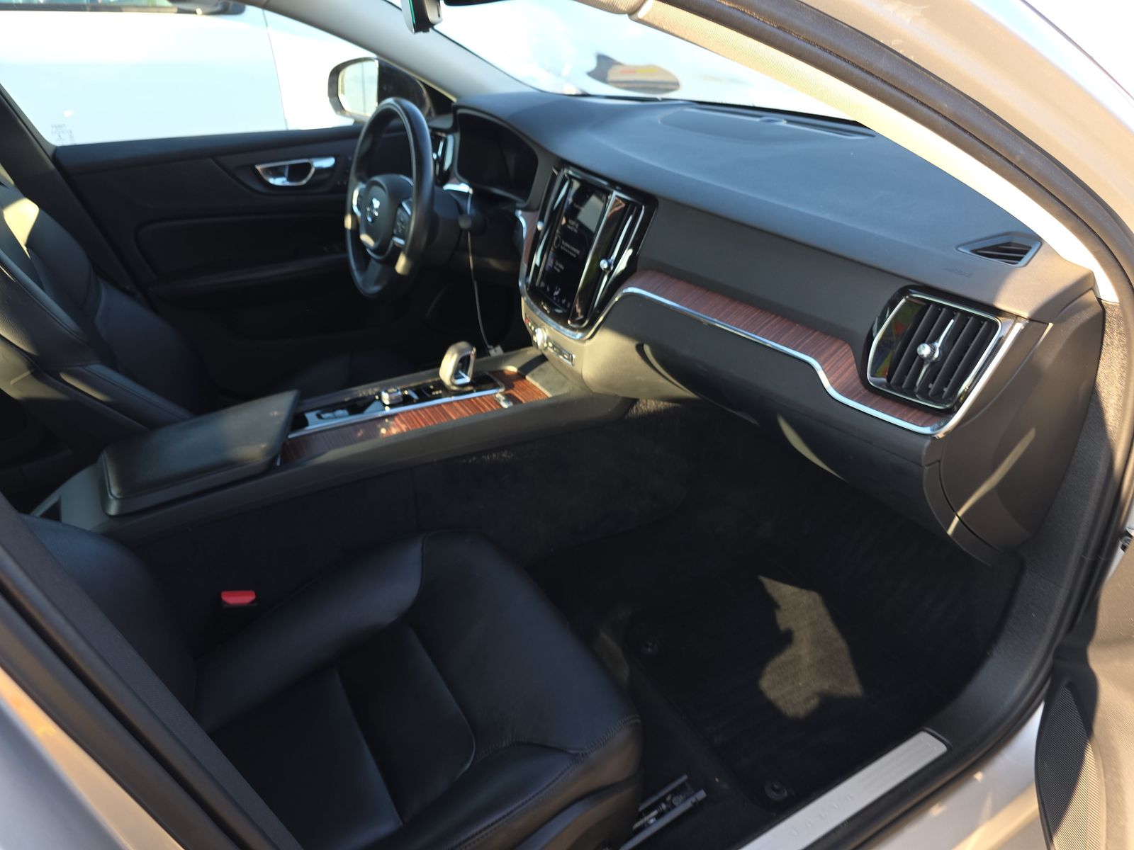 2022 Volvo S60 B5 Inscription FWD