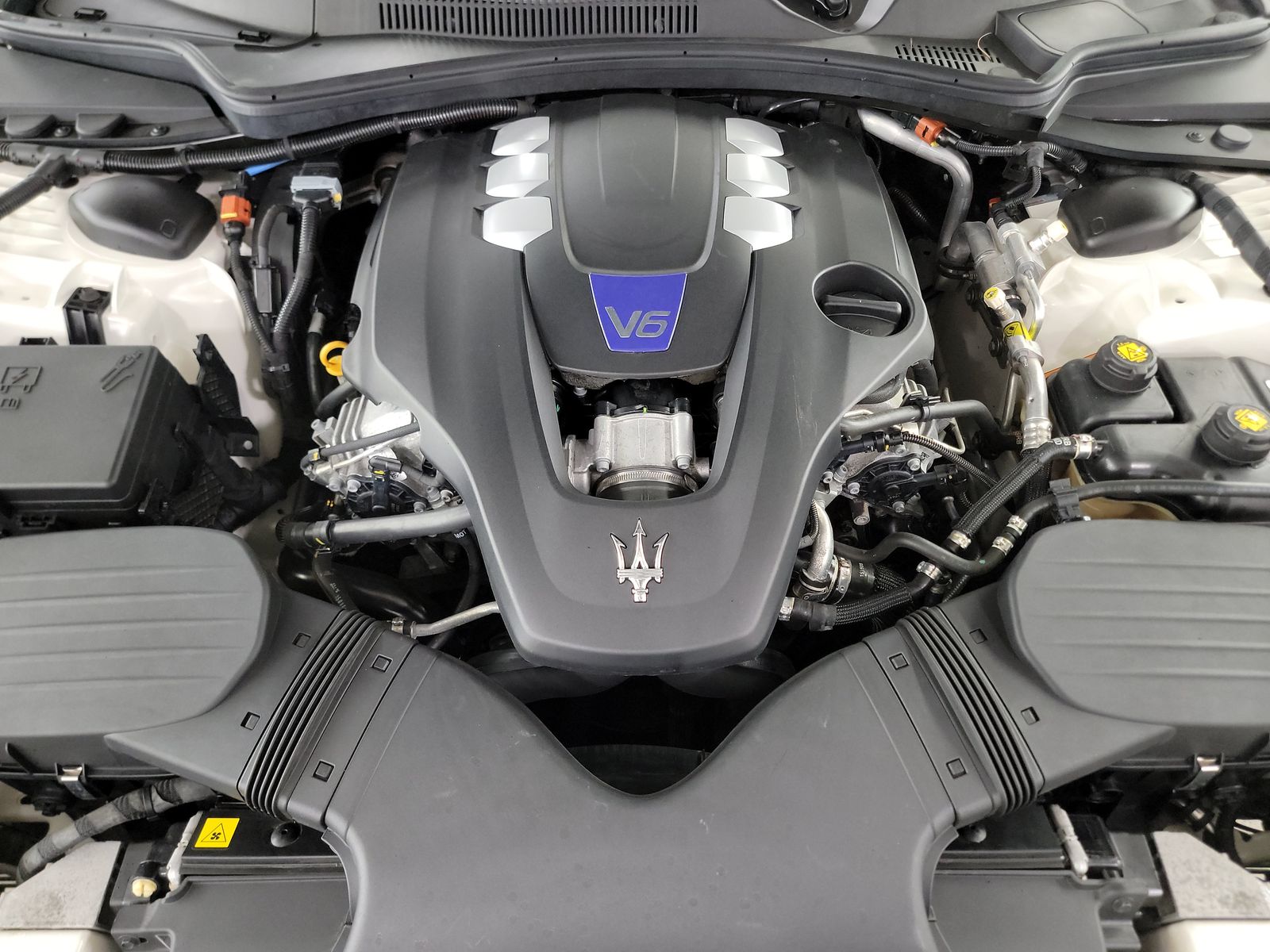 2022 Maserati Ghibli Modena Q4 AWD