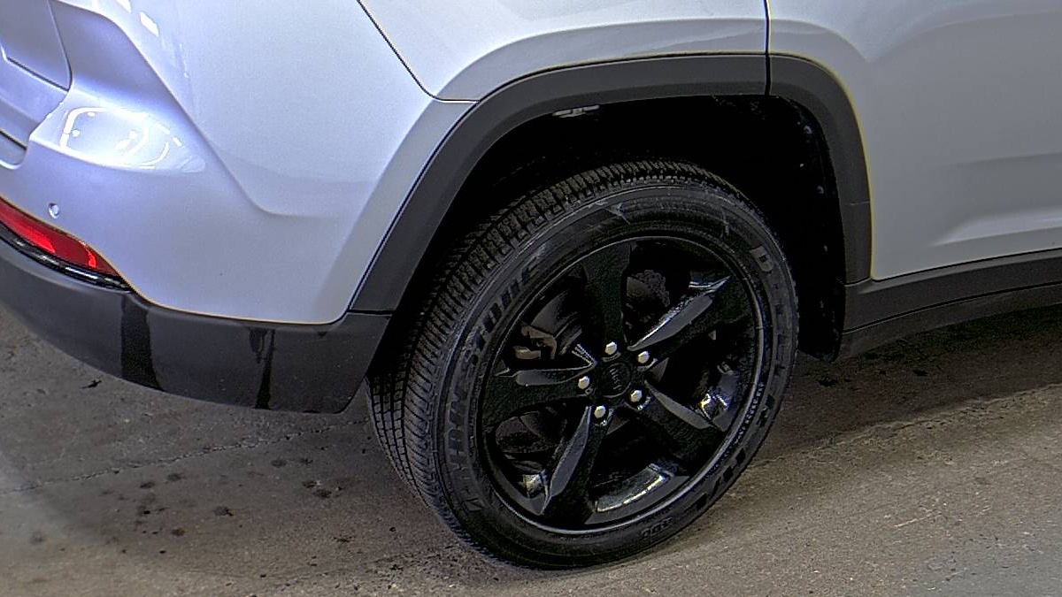 2022 Jeep Grand Cherokee Altitude AWD