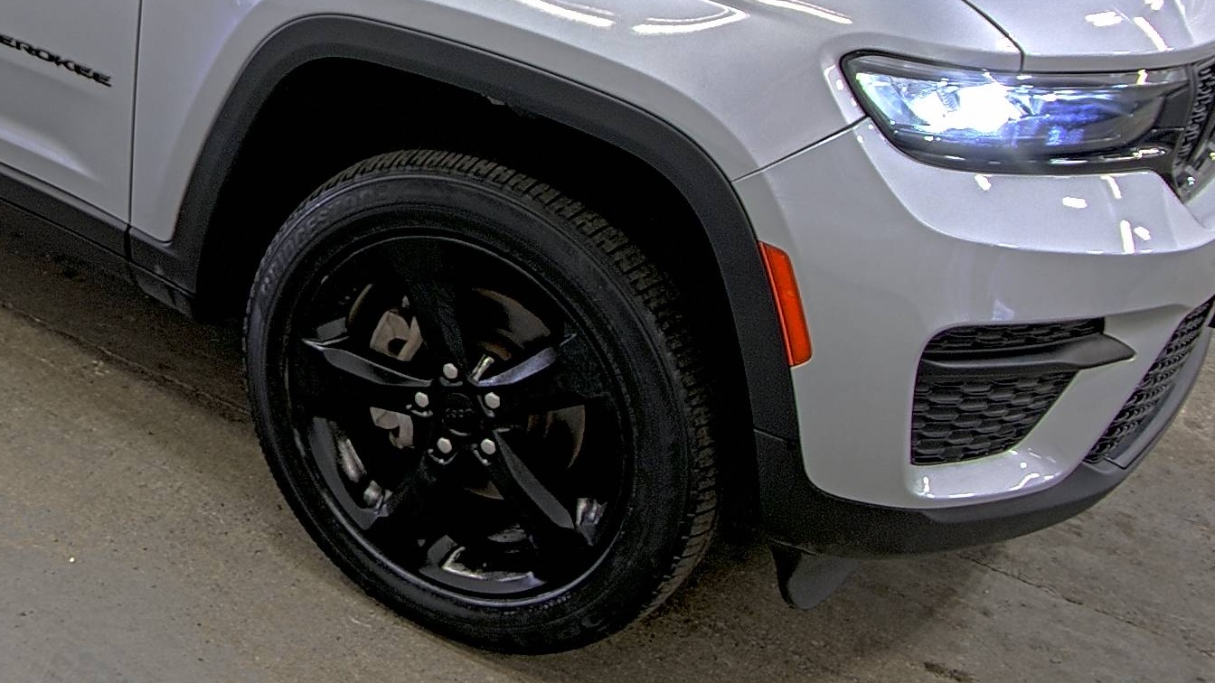 2022 Jeep Grand Cherokee Altitude AWD