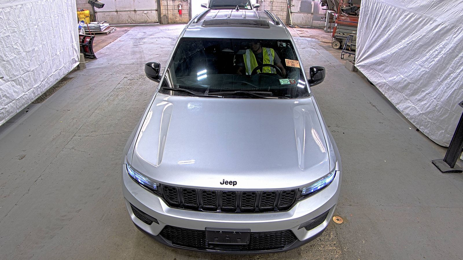 2022 Jeep Grand Cherokee Altitude AWD