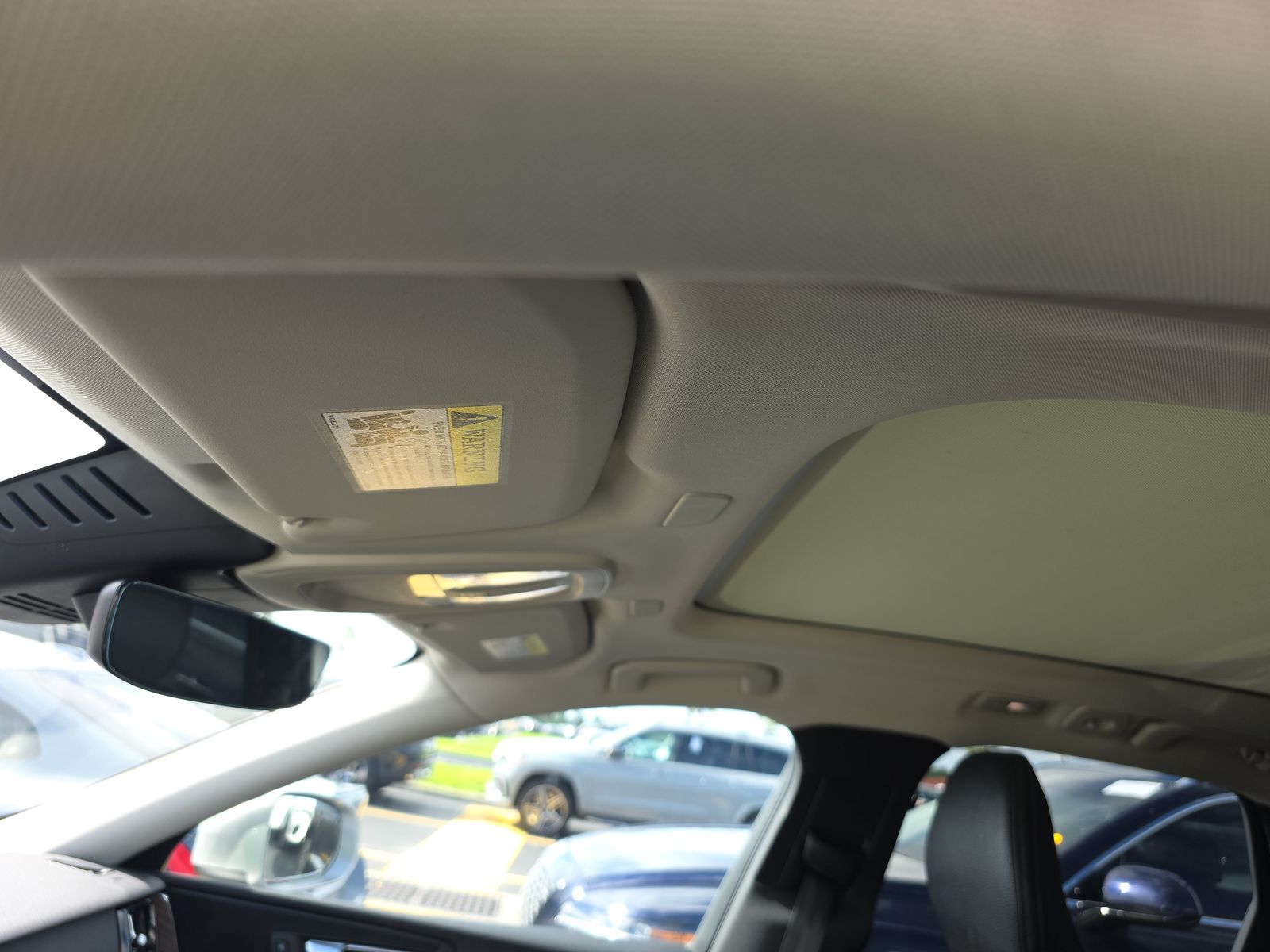 2022 Volvo XC60 B5 Momentum FWD