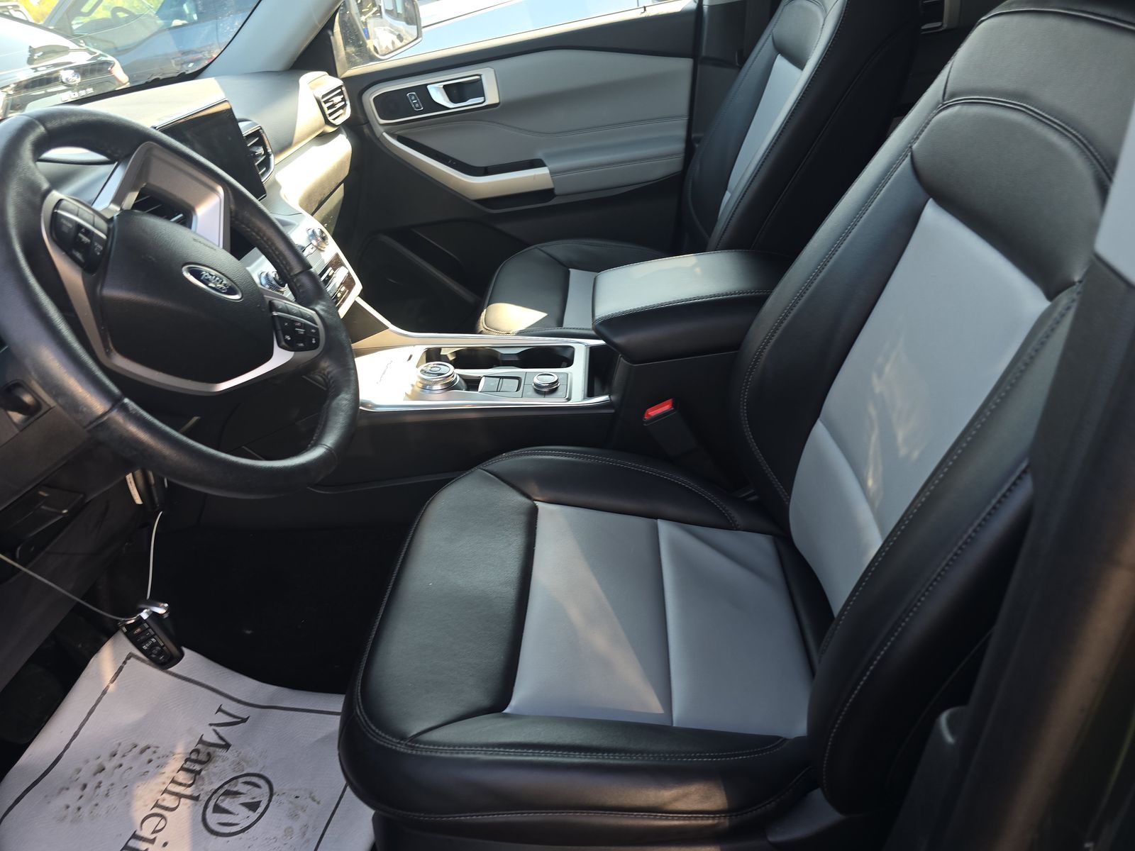 2023 Ford Explorer XLT AWD