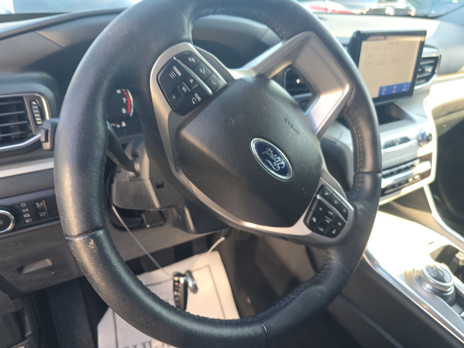 2023 Ford Explorer XLT AWD