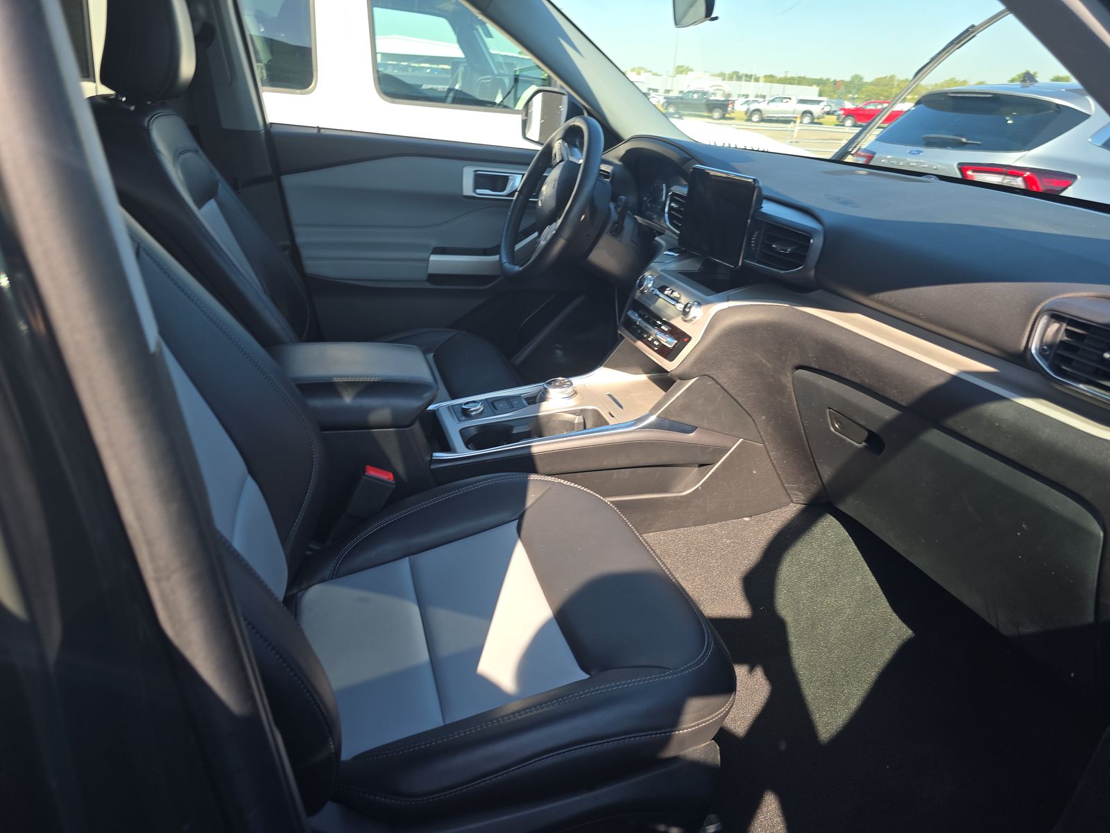 2023 Ford Explorer XLT AWD