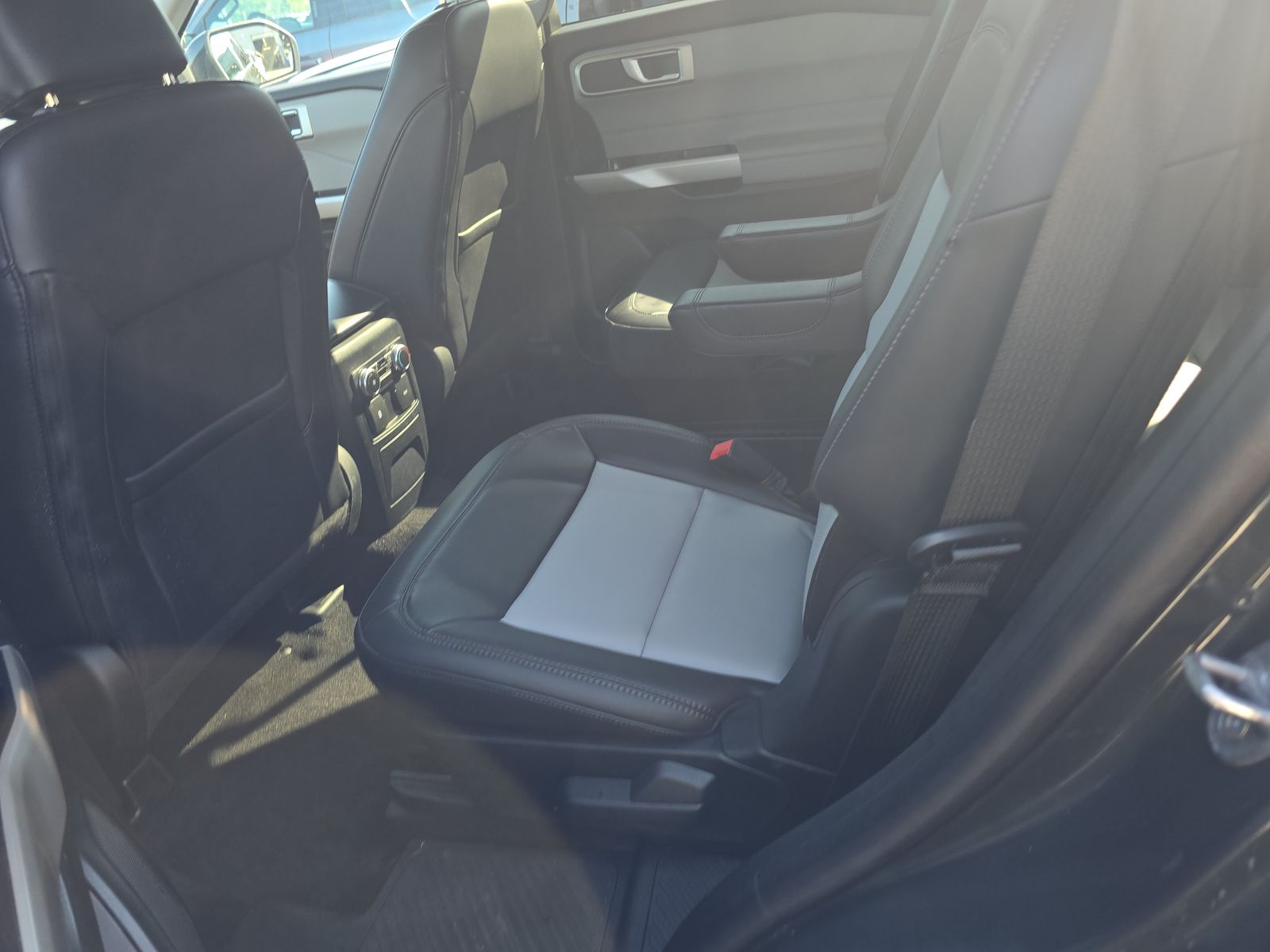 2023 Ford Explorer XLT AWD