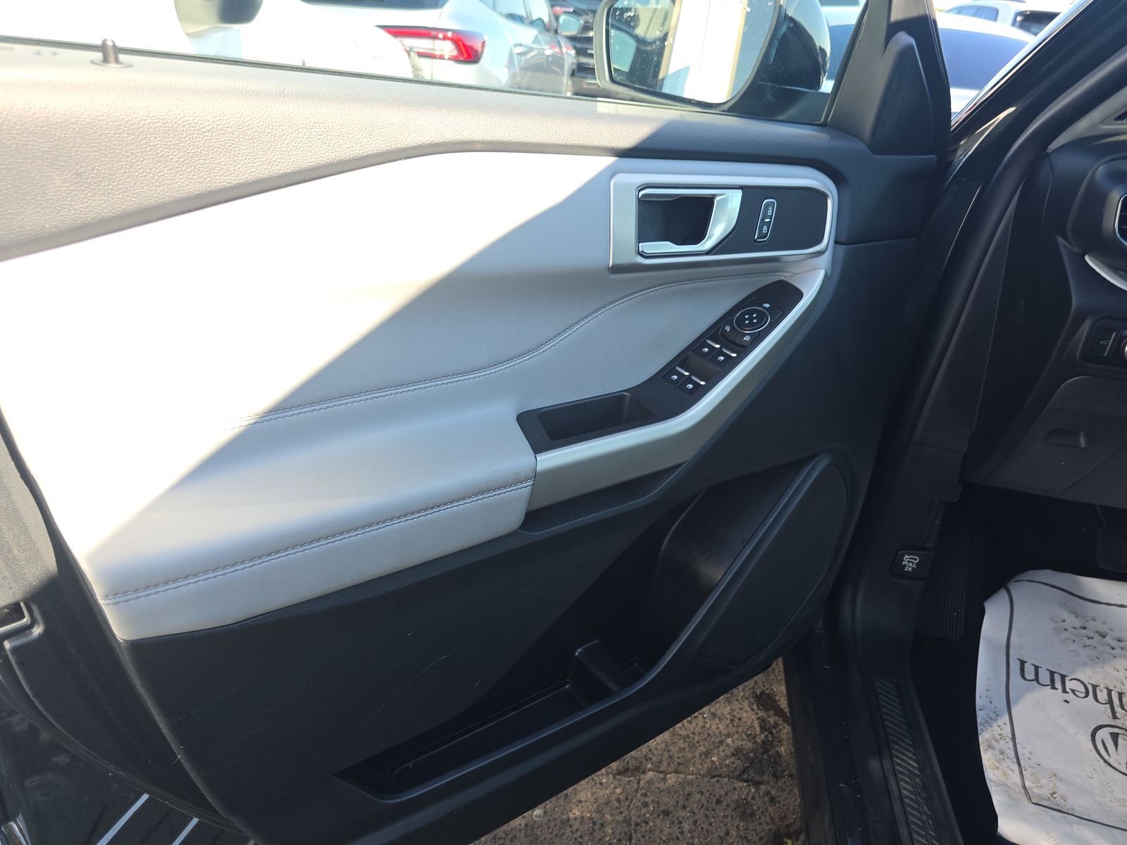 2023 Ford Explorer XLT AWD