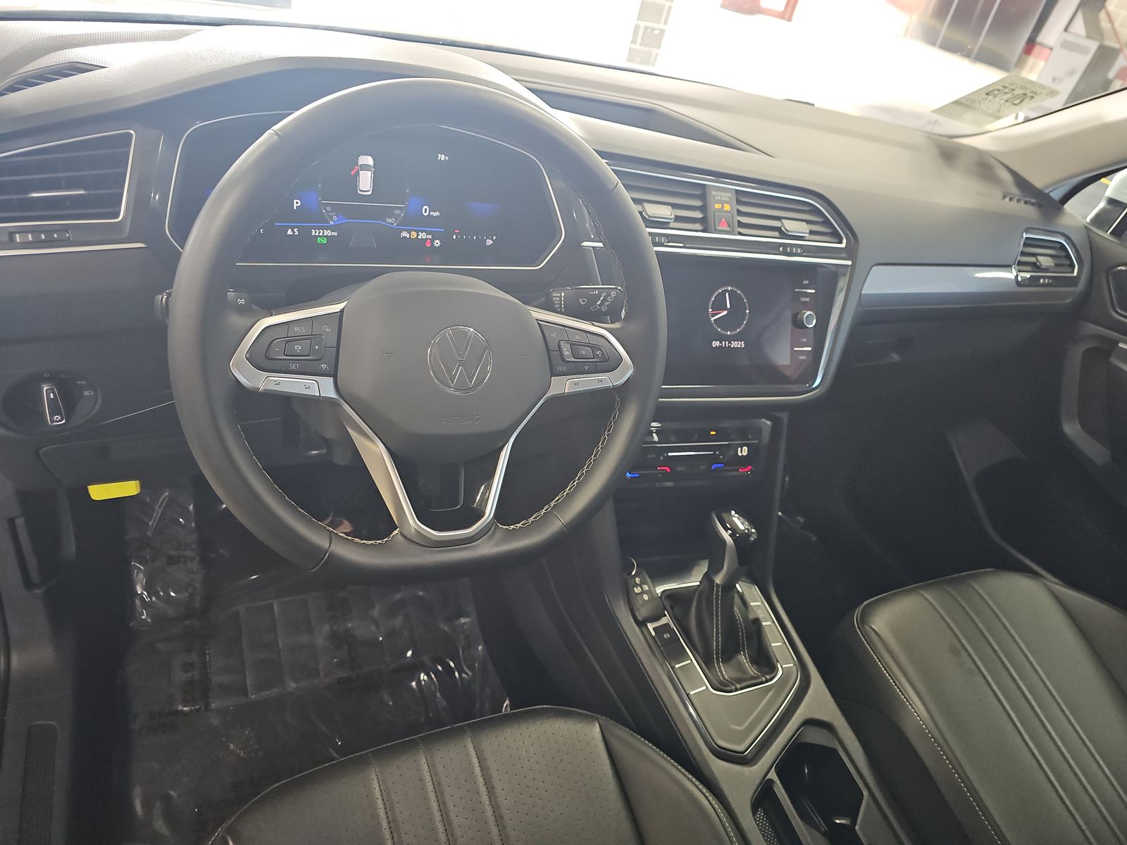 2024 Volkswagen Tiguan 2.0T SE FWD