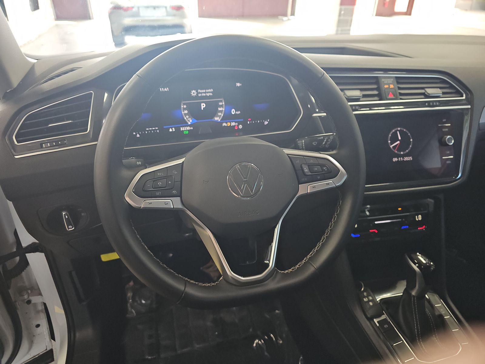 2024 Volkswagen Tiguan 2.0T SE FWD