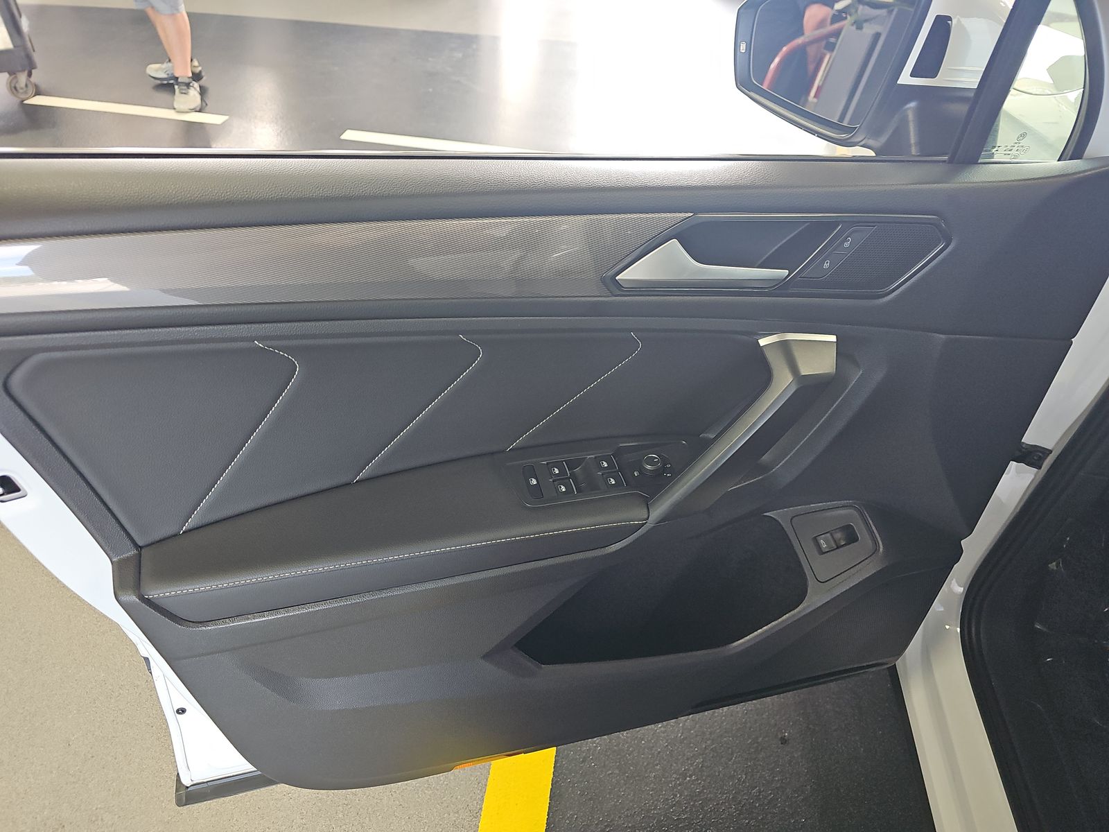 2024 Volkswagen Tiguan 2.0T SE FWD