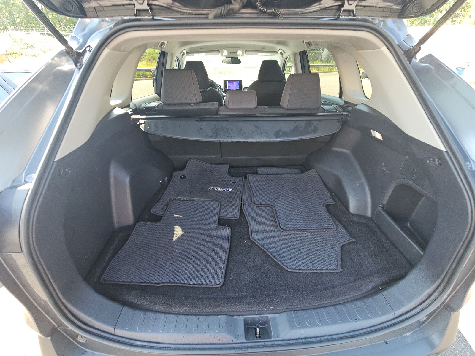 2023 Toyota RAV4 Hybrid LE AWD