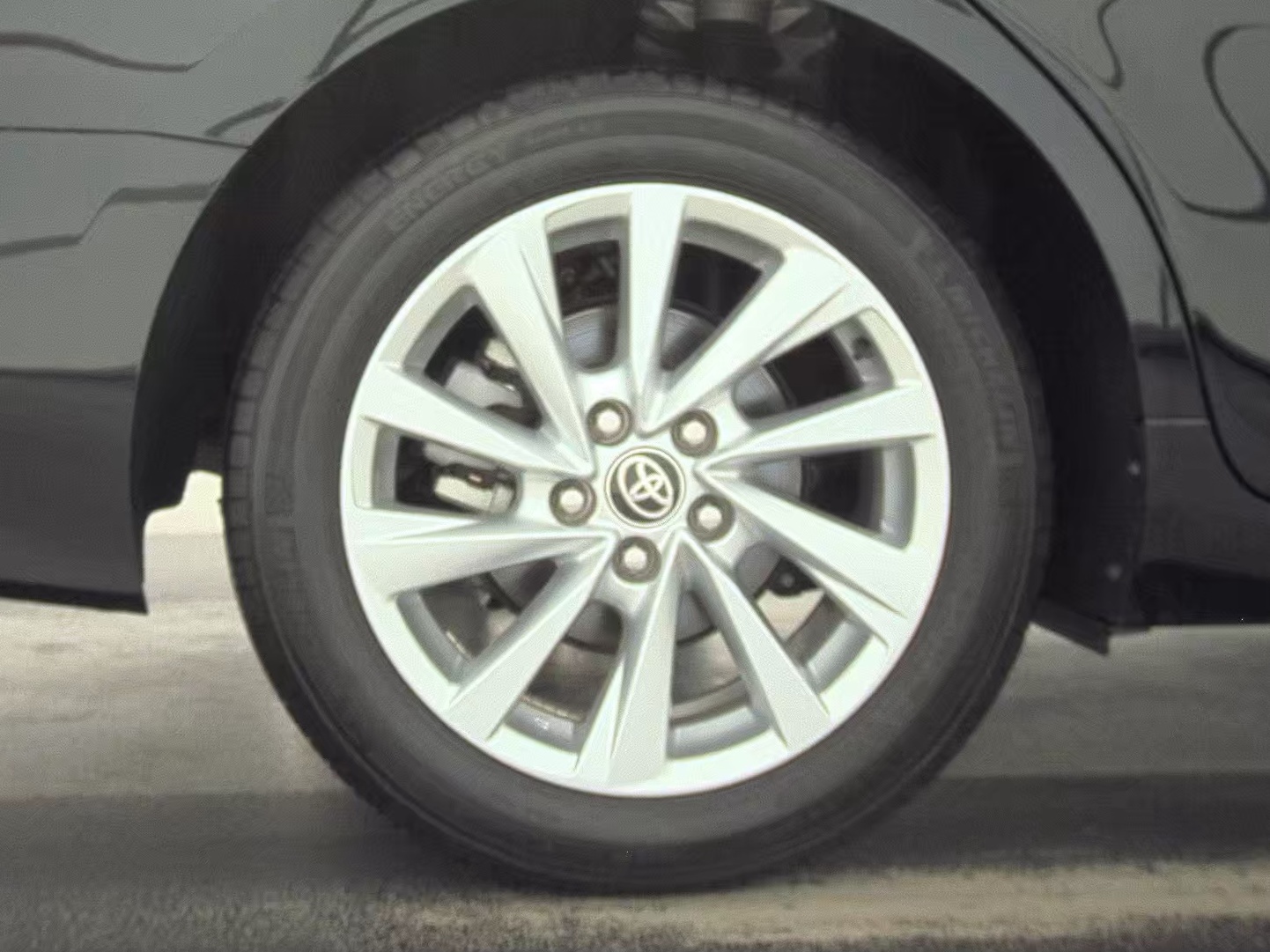 2023 Toyota Camry LE FWD