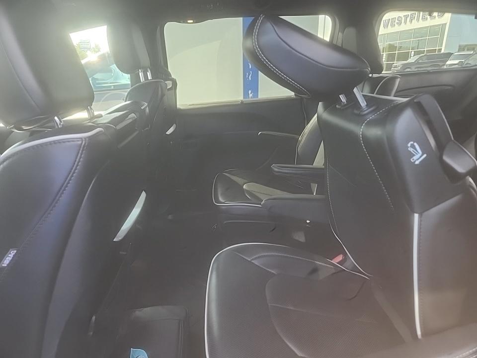 2022 Chrysler Pacifica Hybrid Limited FWD