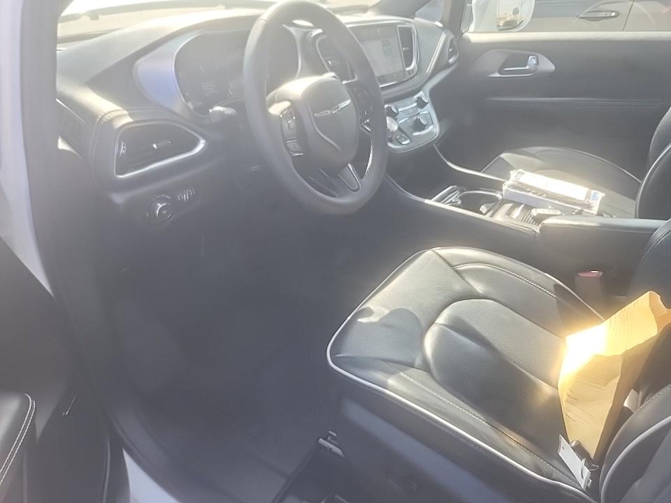 2022 Chrysler Pacifica Hybrid Limited FWD