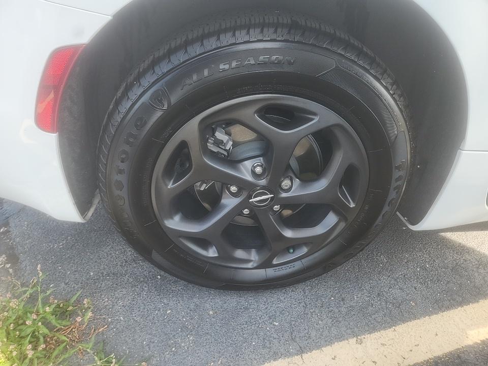 2022 Chrysler Pacifica Hybrid Limited FWD