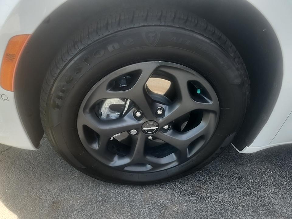 2022 Chrysler Pacifica Hybrid Limited FWD