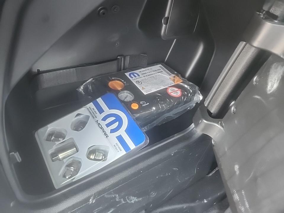 2022 Chrysler Pacifica Hybrid Limited FWD