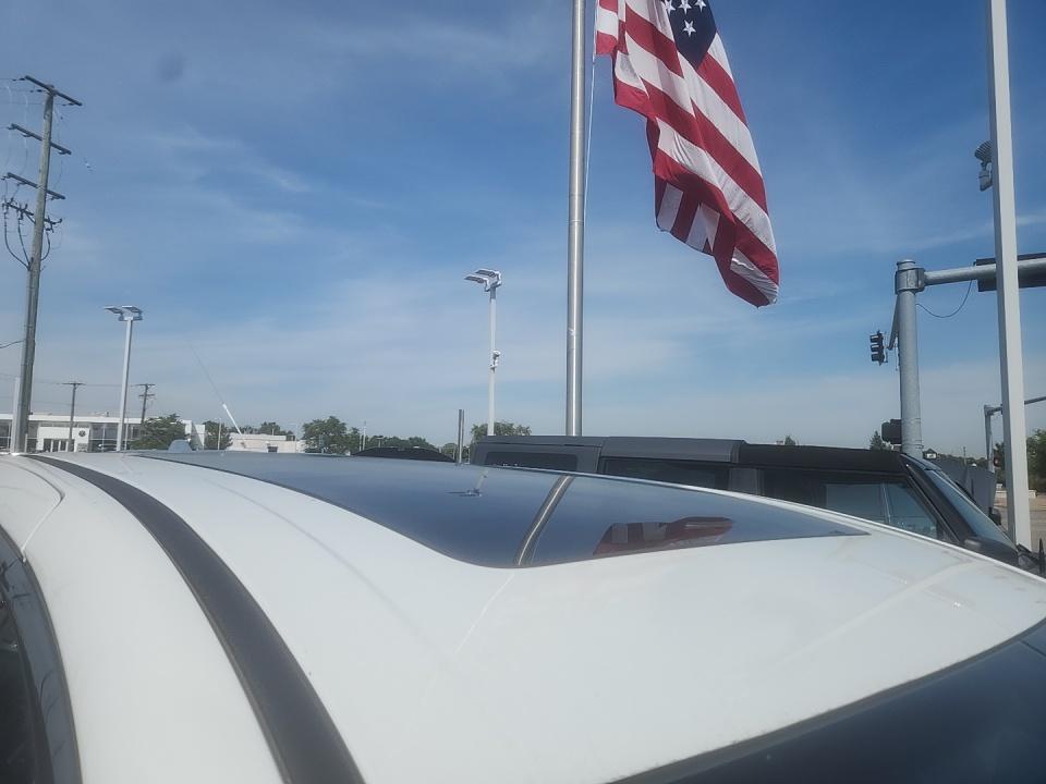 2022 Chrysler Pacifica Hybrid Limited FWD