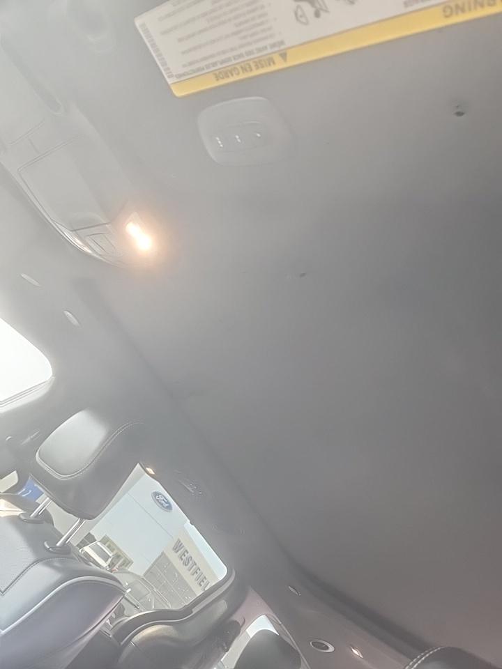 2022 Chrysler Pacifica Hybrid Limited FWD