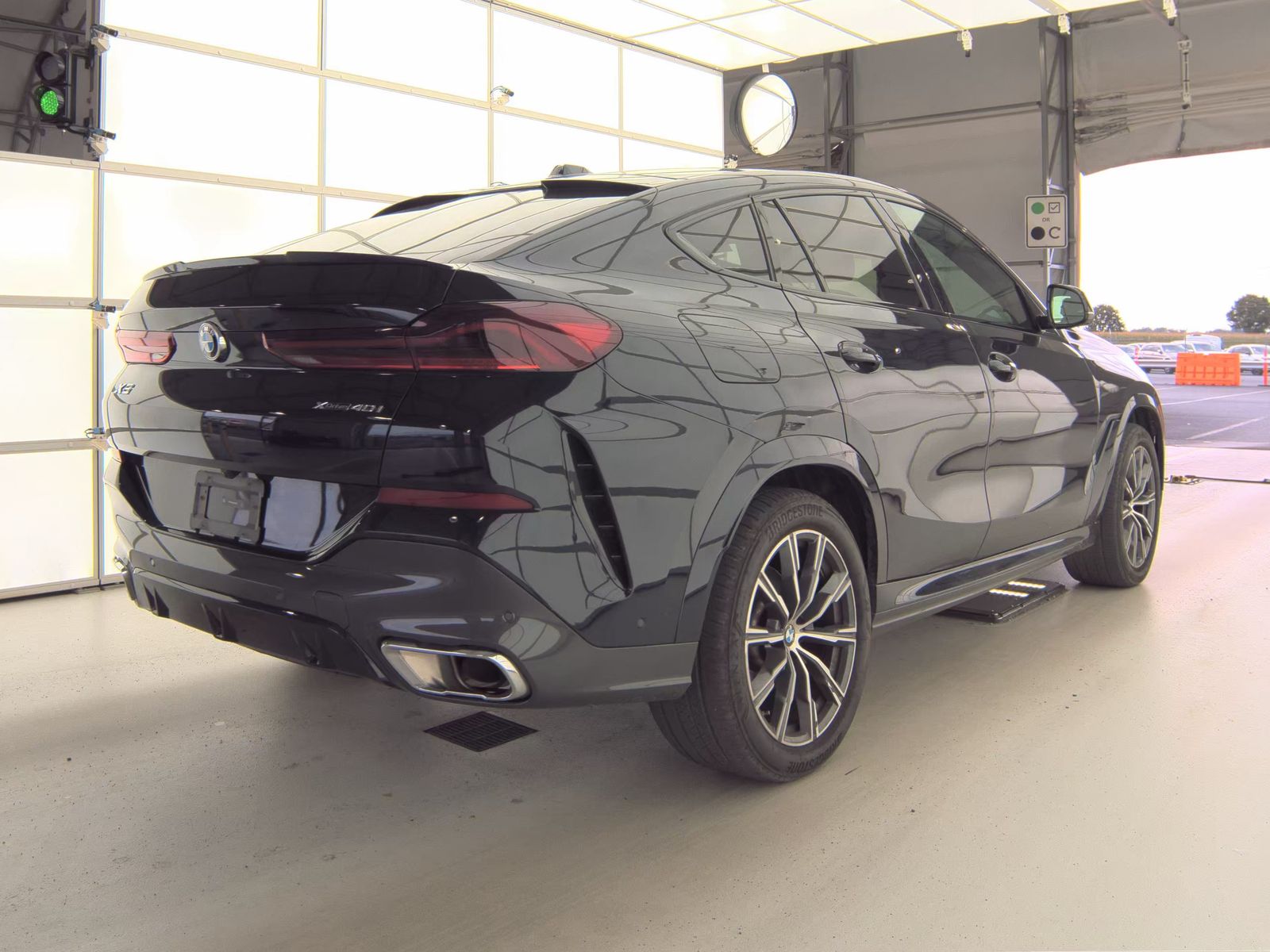 2025 BMW X6 xDrive40i AWD