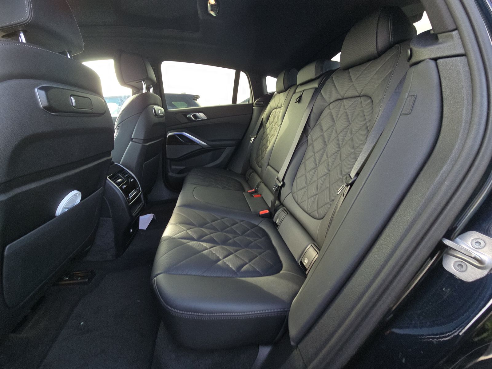 2025 BMW X6 xDrive40i AWD