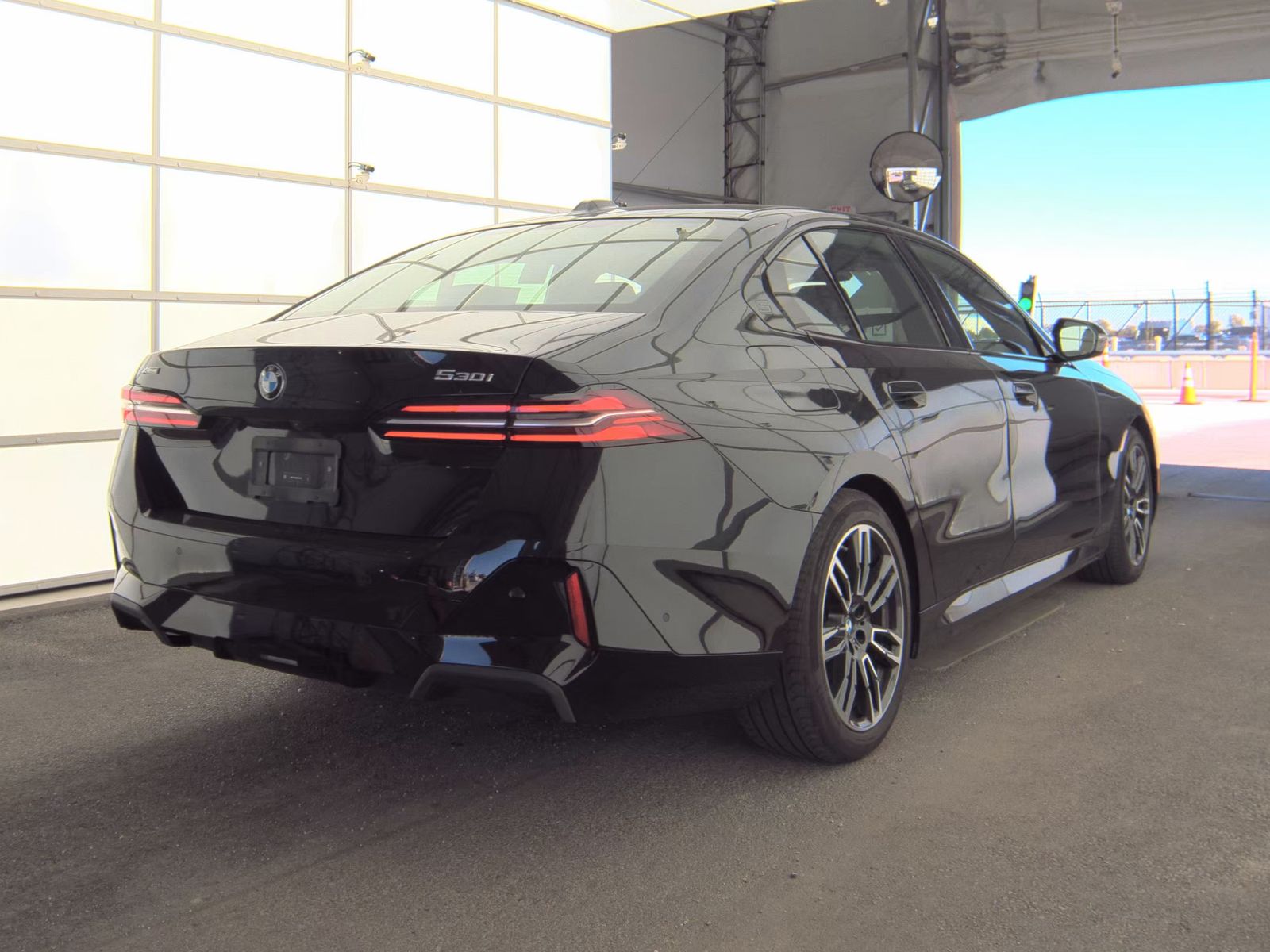 2025 BMW 5 Series 530i xDrive AWD