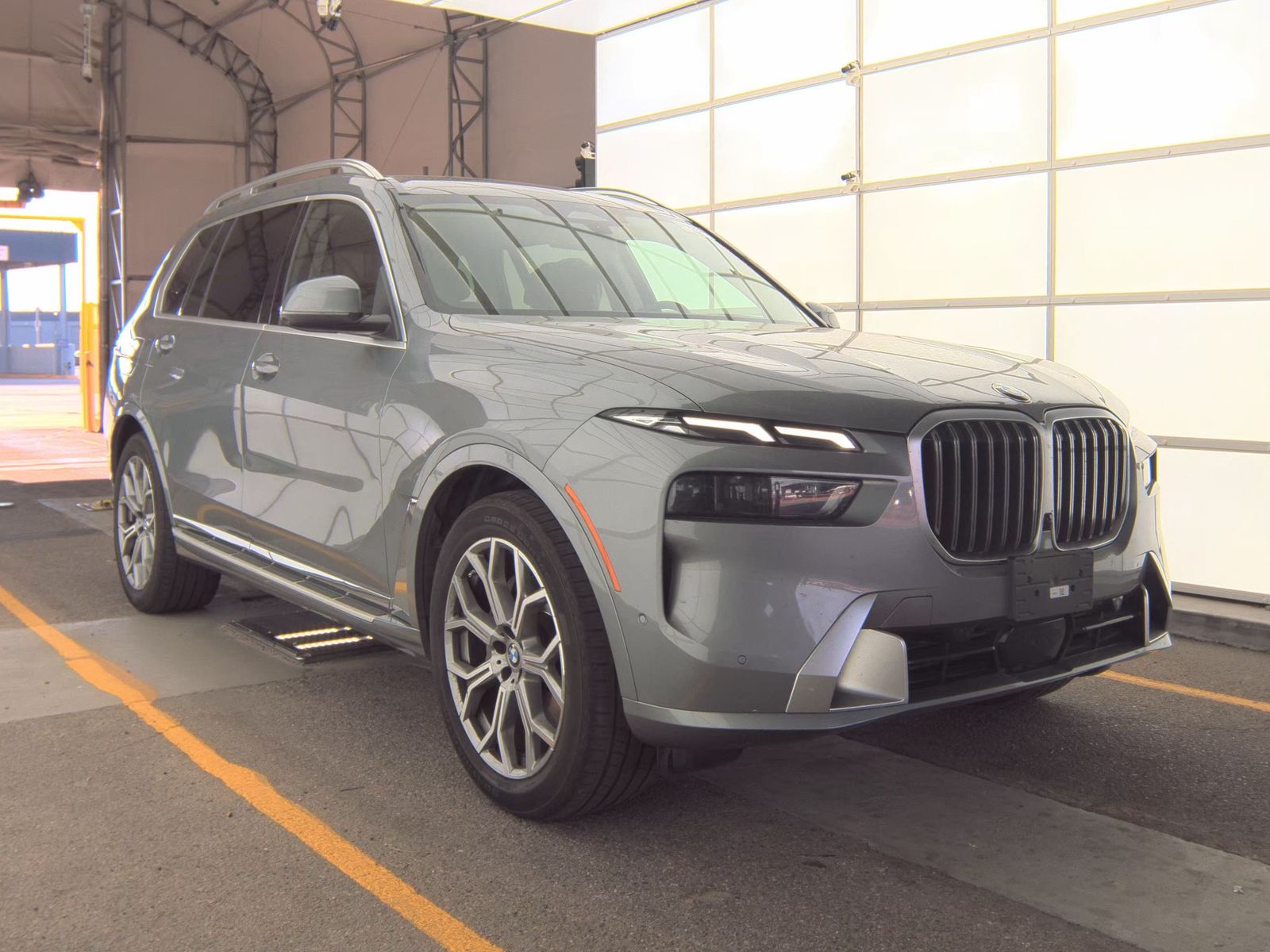 2025 BMW X7 xDrive40i AWD