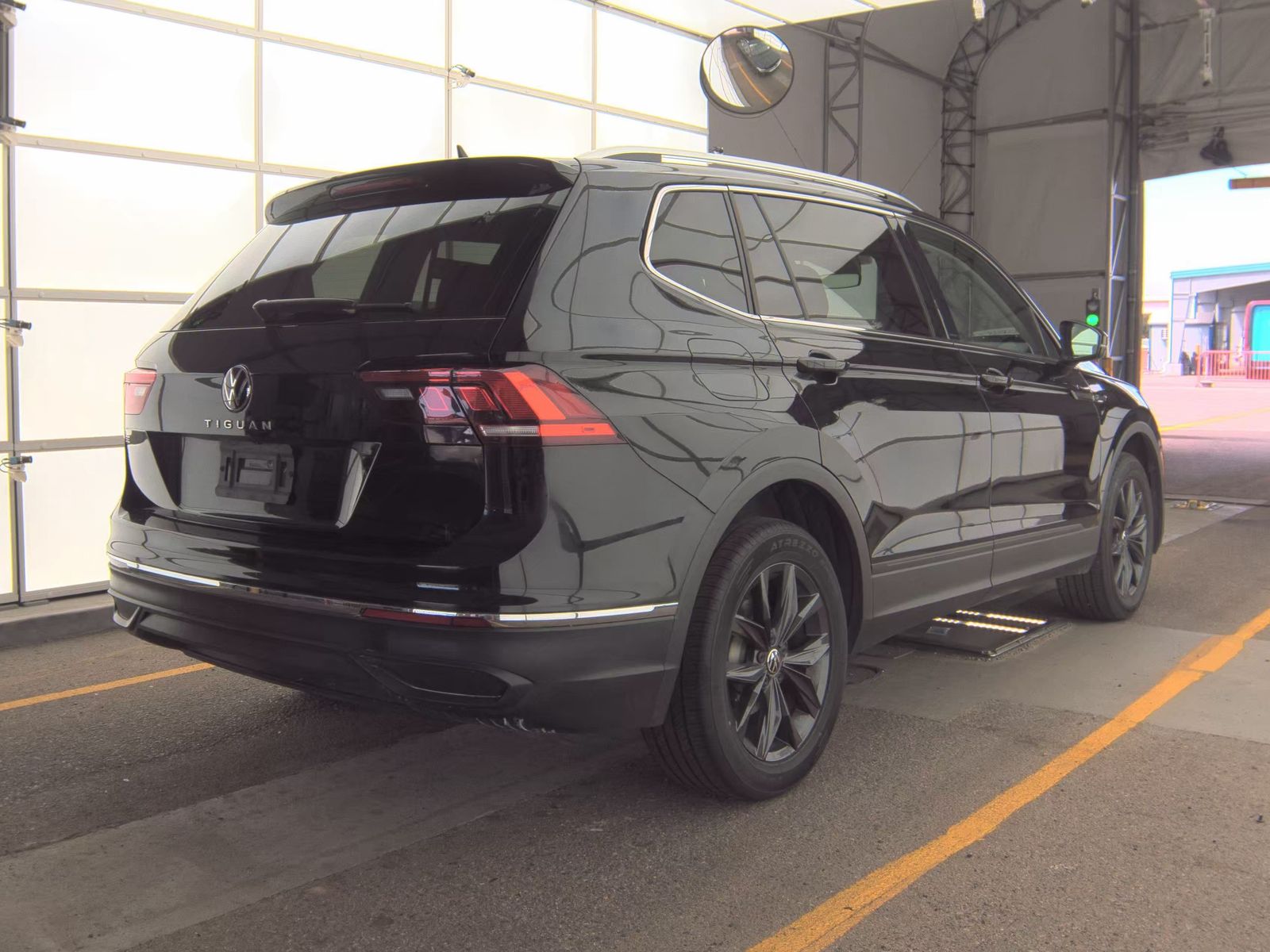 2024 Volkswagen Tiguan 2.0T SE FWD