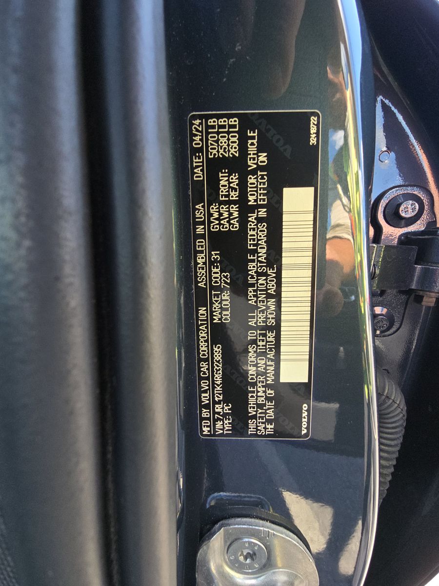 2024 Volvo S60 B5 Core AWD