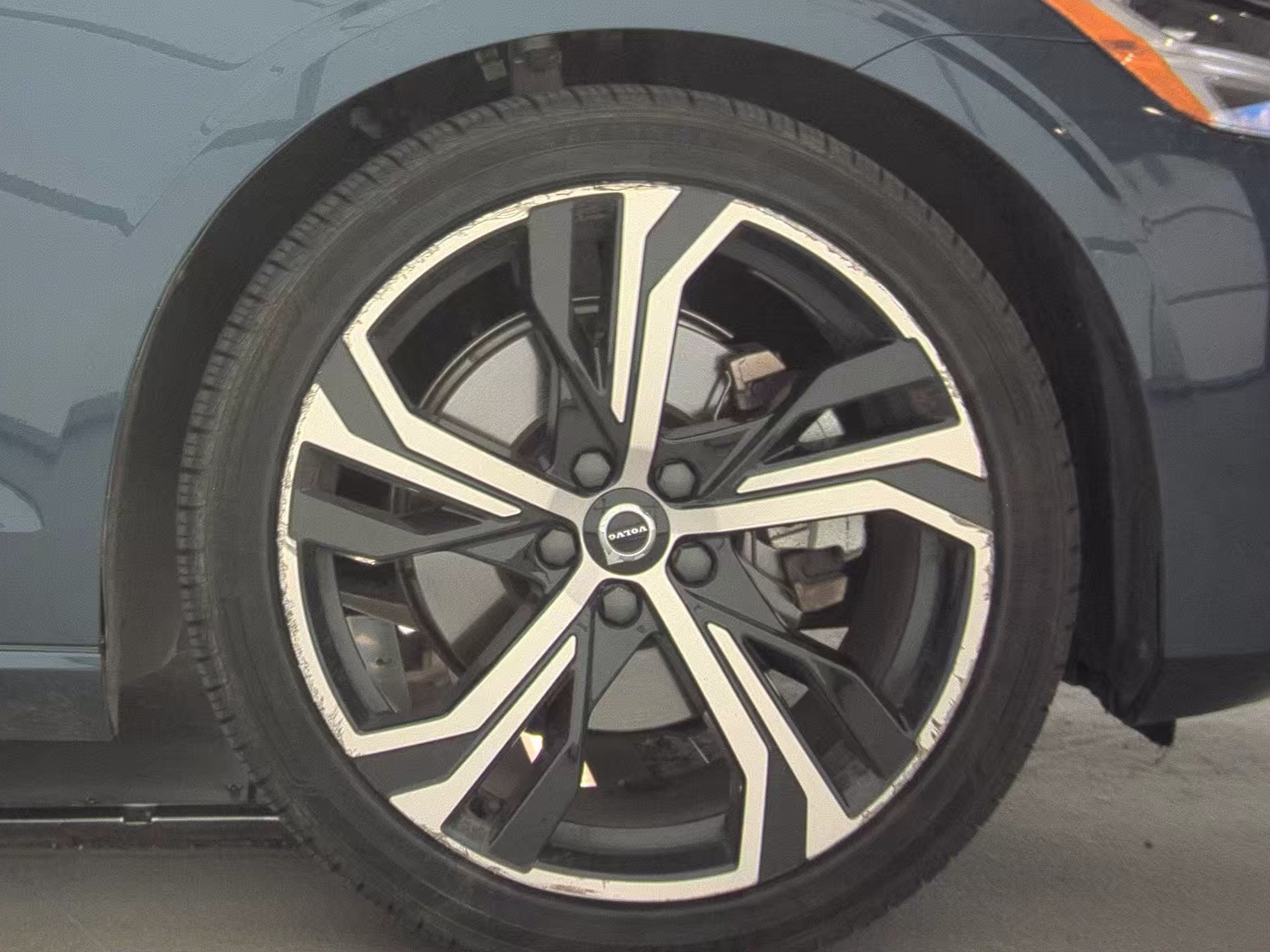 2024 Volvo S60 B5 Core AWD