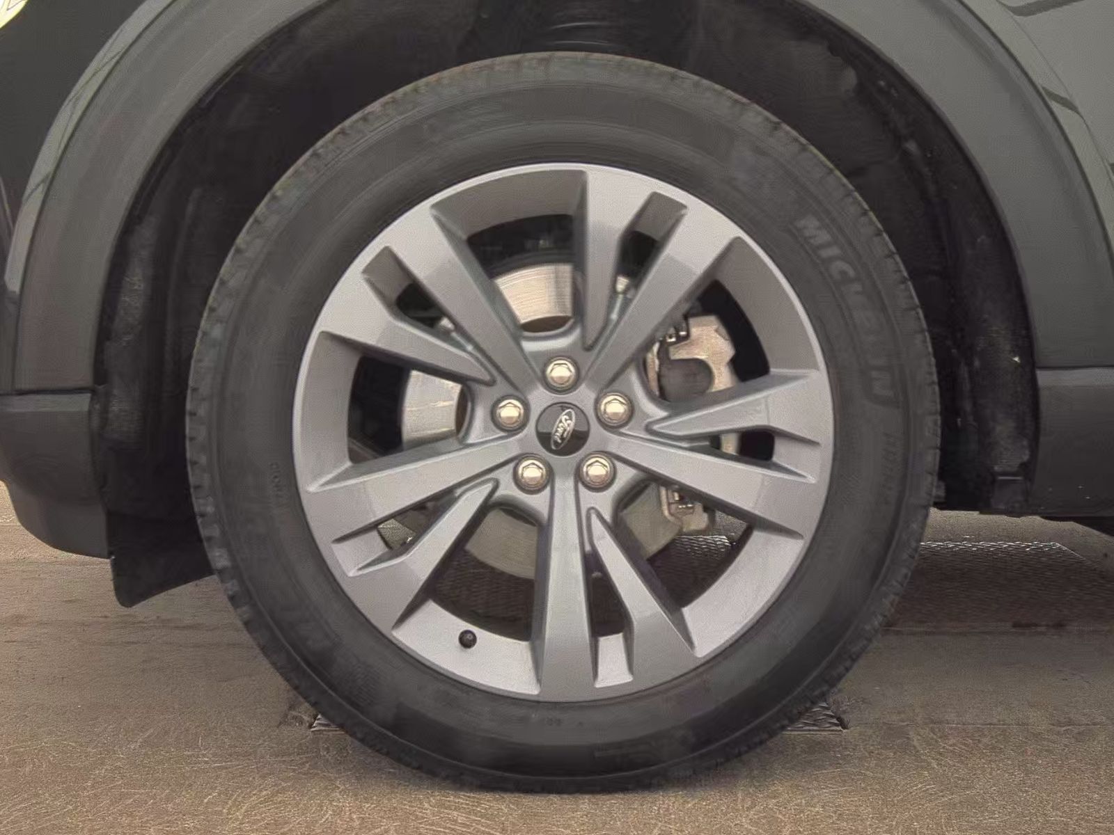 2023 Ford Explorer XLT AWD