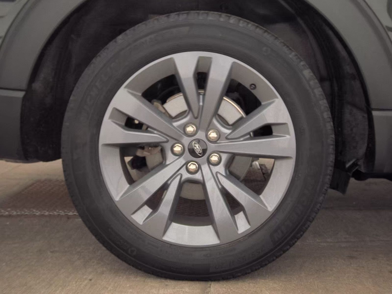 2023 Ford Explorer XLT AWD