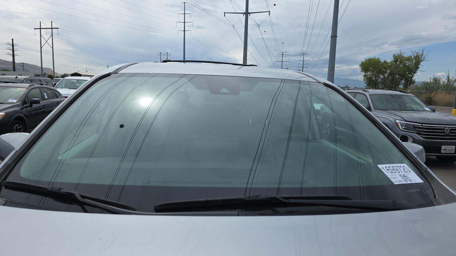 2024 Toyota Sienna LE FWD