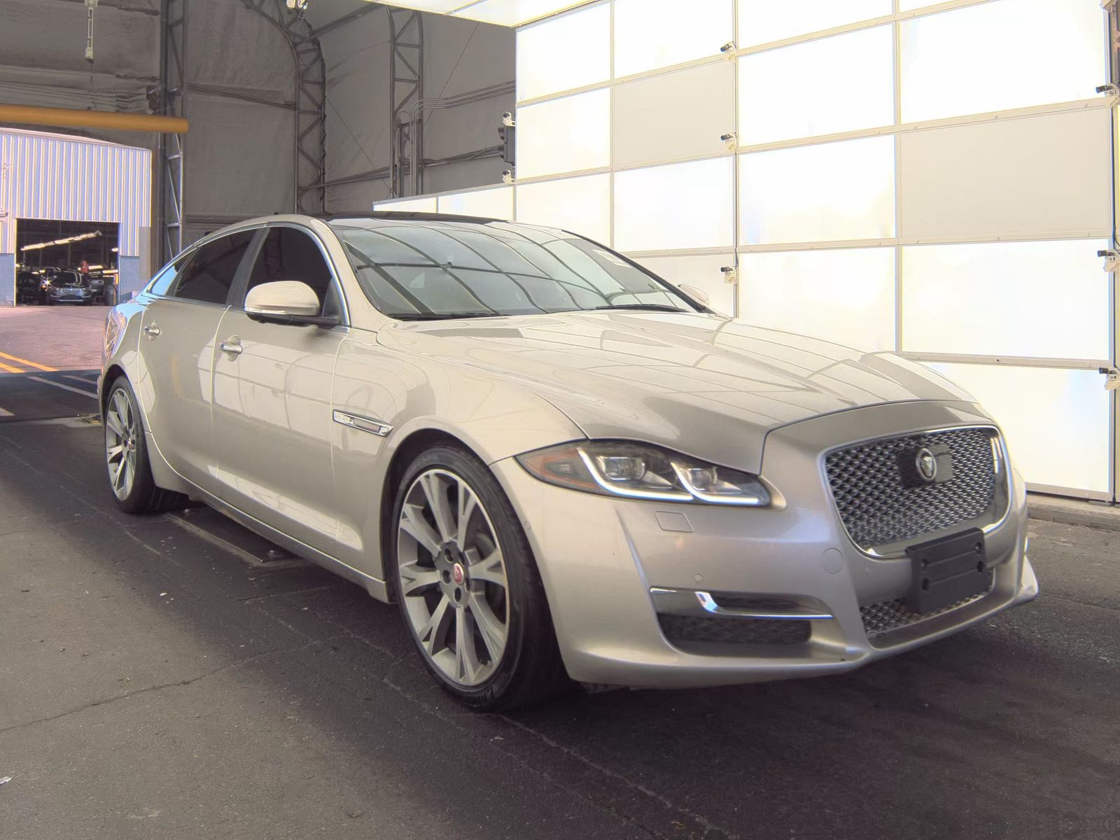 2016 Jaguar XJ L Portfolio RWD