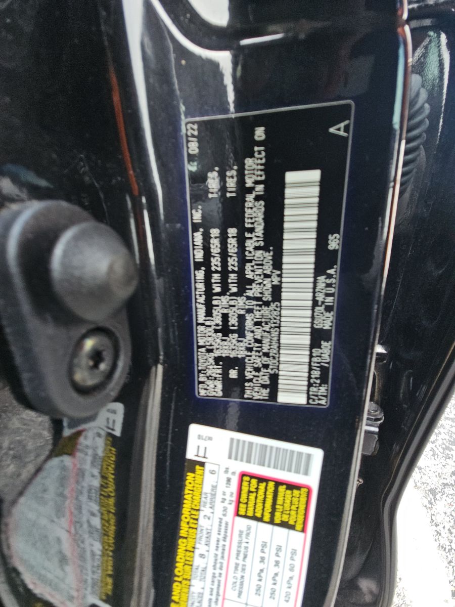 2022 Toyota Highlander L FWD