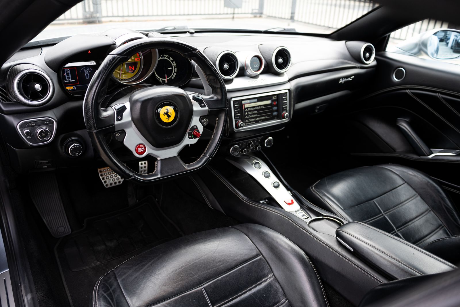 2015 Ferrari California Base RWD