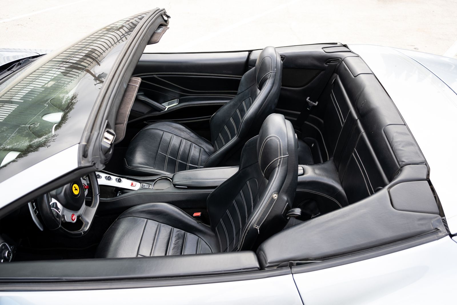 2015 Ferrari California Base RWD