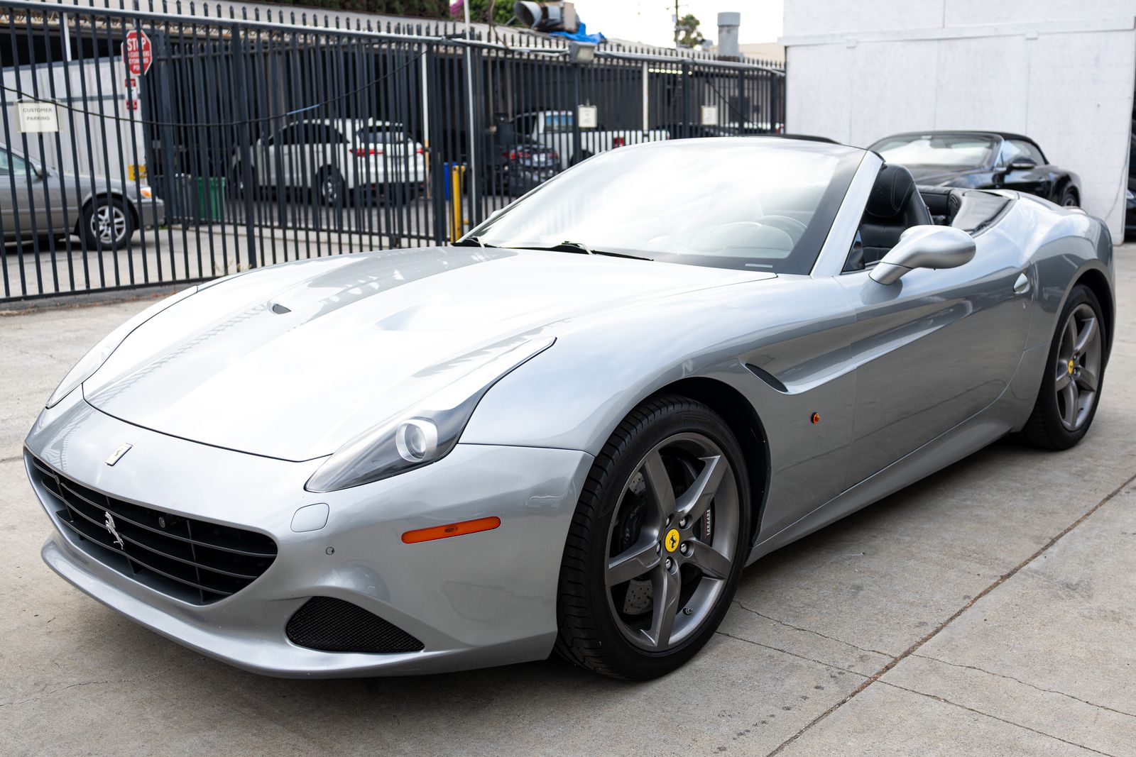 2015 Ferrari California Base RWD