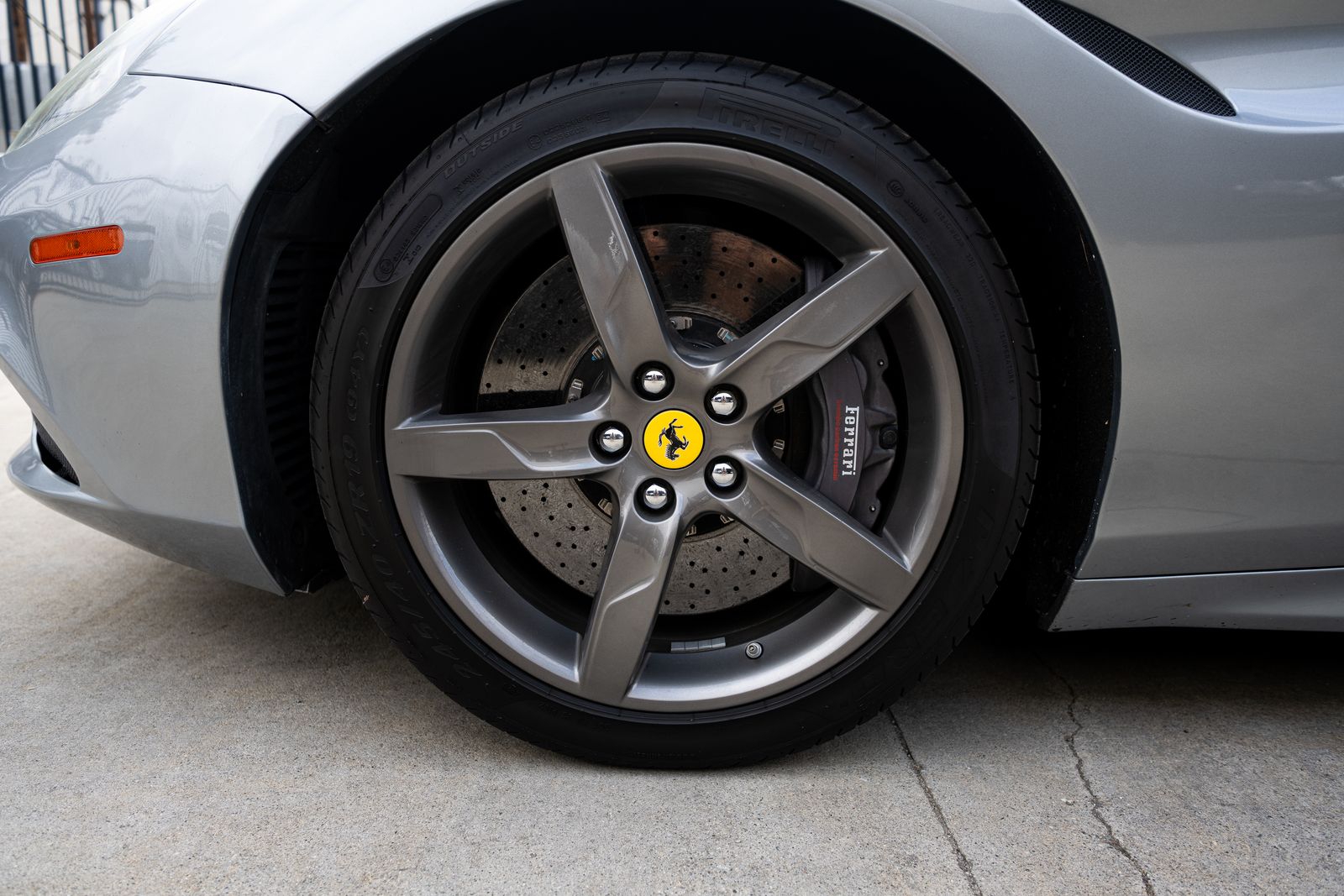 2015 Ferrari California Base RWD