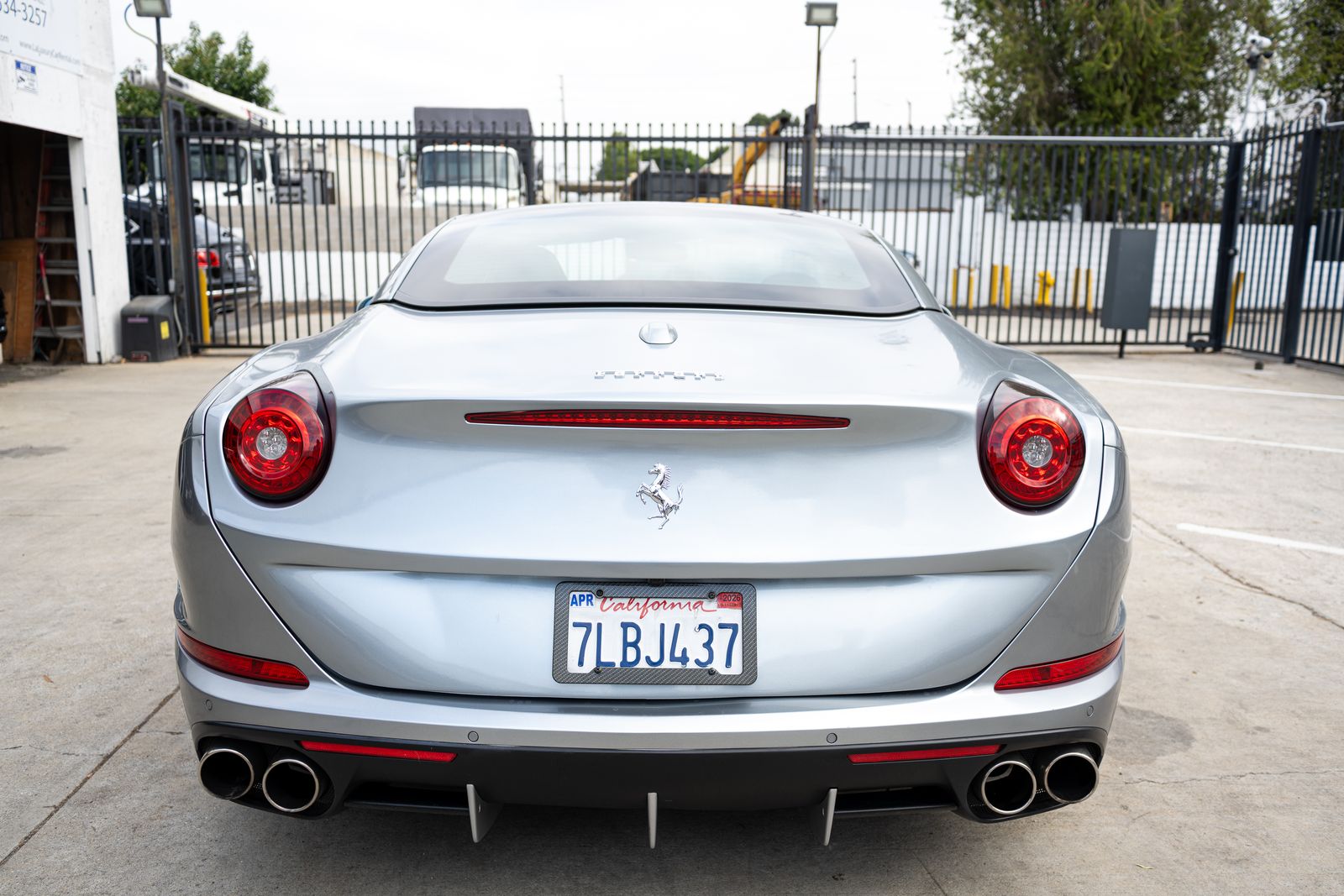 2015 Ferrari California Base RWD
