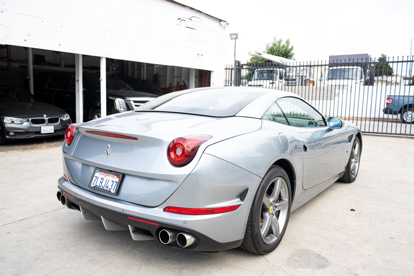 2015 Ferrari California Base RWD
