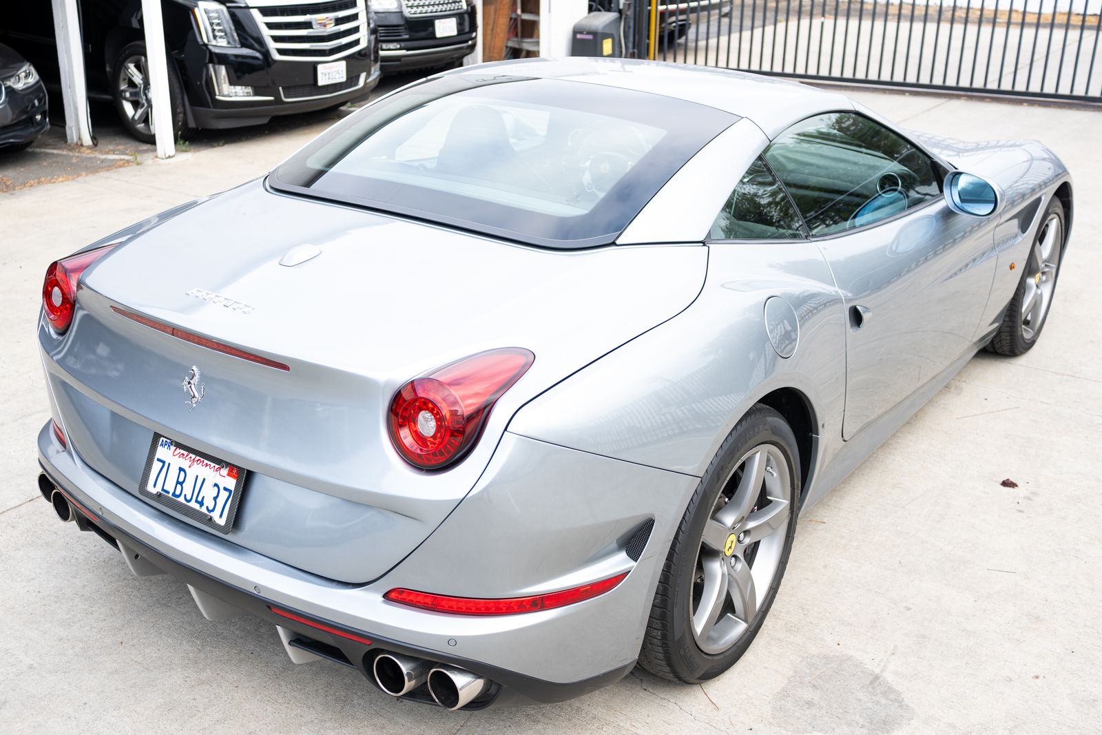 2015 Ferrari California Base RWD