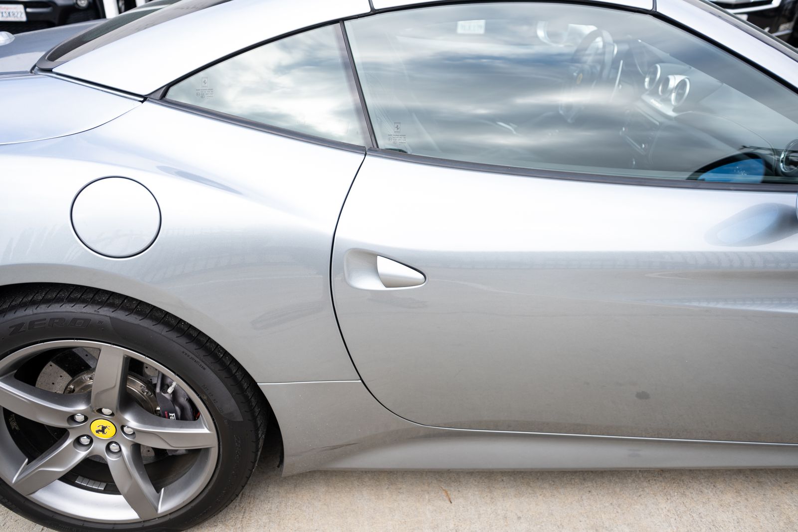 2015 Ferrari California Base RWD