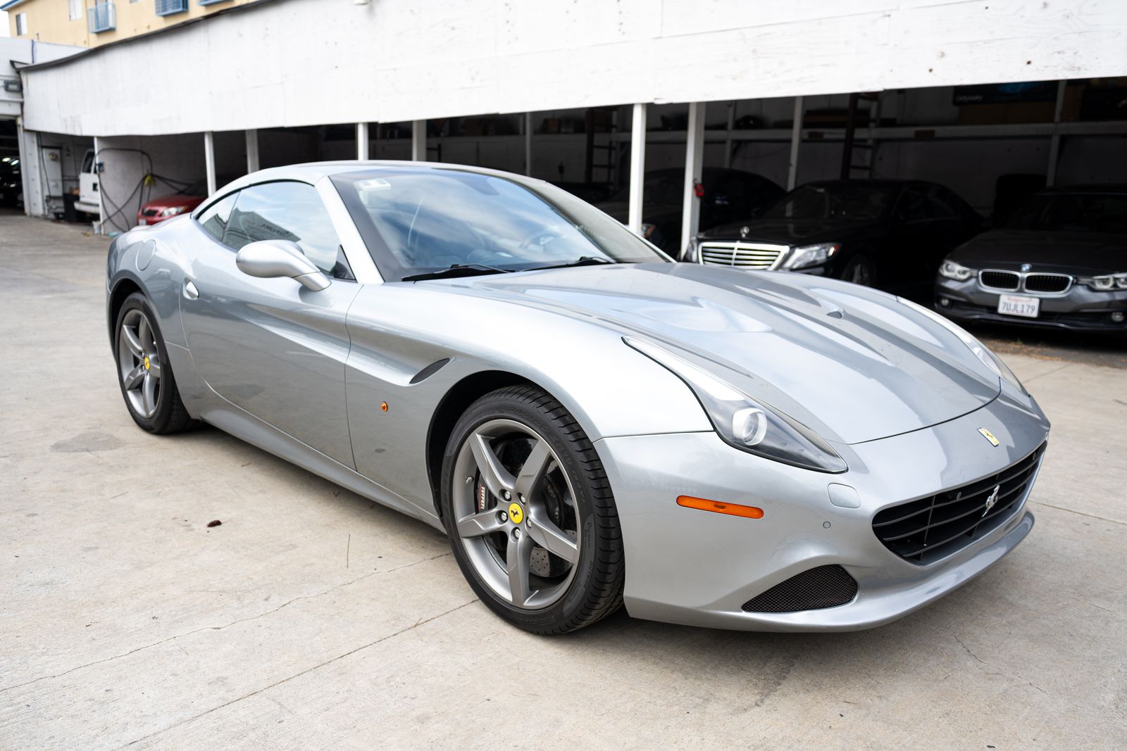 2015 Ferrari California Base RWD