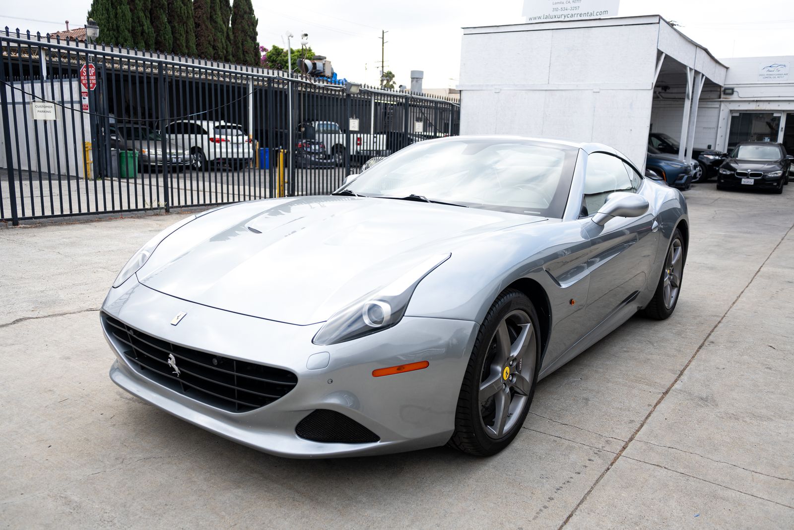 2015 Ferrari California Base RWD