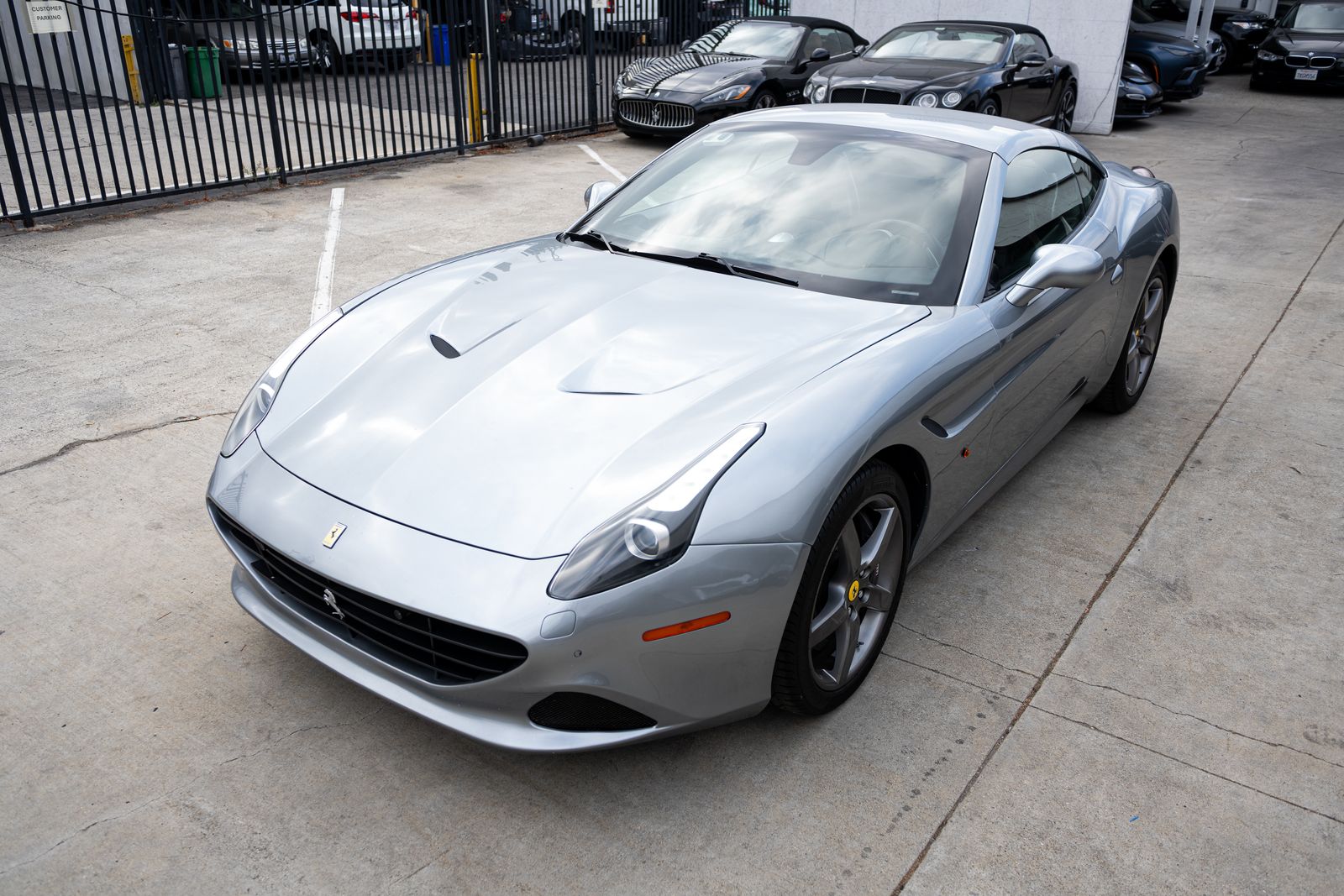 2015 Ferrari California Base RWD