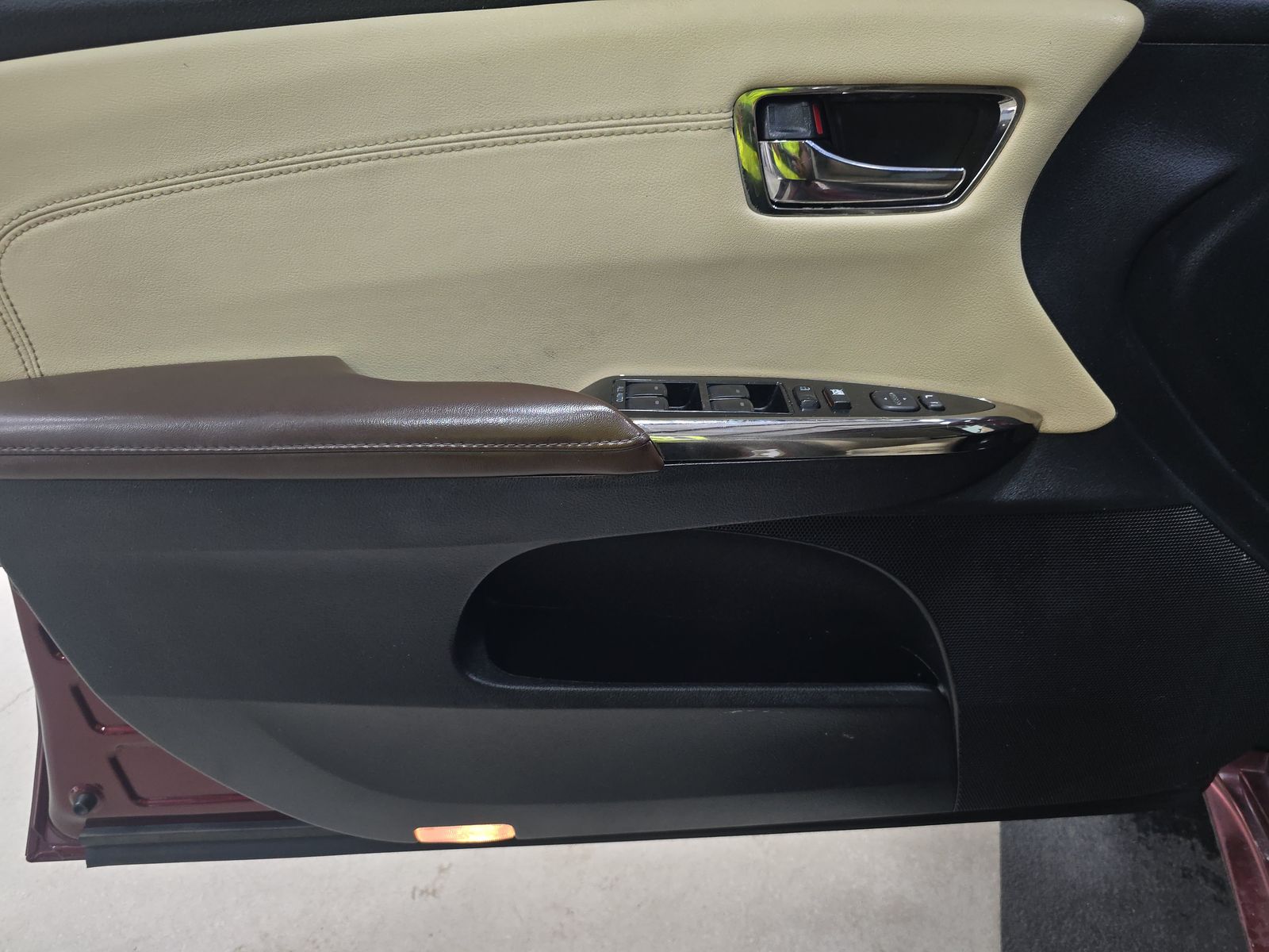 2014 Toyota Avalon XLE FWD